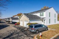 4678-4686 Parrau Dr in Columbus, OH - Foto de edificio - Building Photo