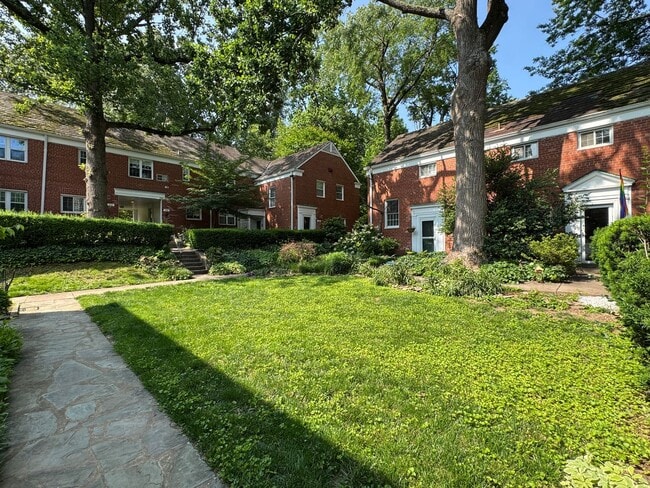 1636 Preston Rd in Alexandria, VA - Building Photo - Building Photo