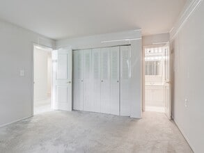 Twin Ridge Apartments I in Baltimore, MD - Building Photo - Building Photo