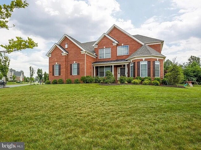 property at 41485 Deer Point Ct