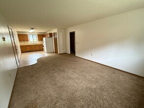 511 6th St NE in Watertown, SD - Building Photo - Building Photo