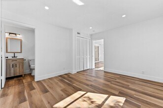2710 NE 48th Ct in Lighthouse Point, FL - Building Photo - Building Photo
