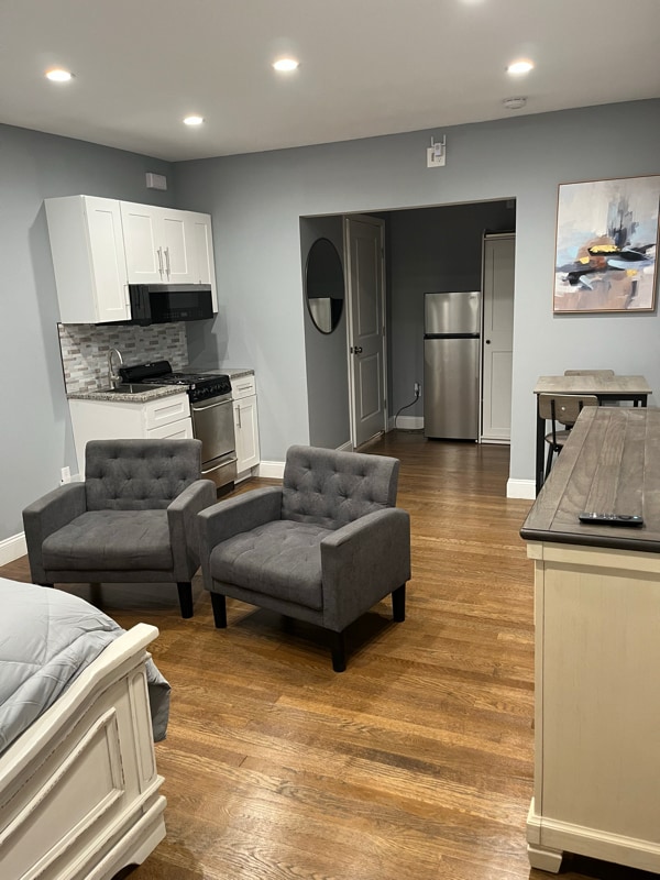 property at 2554 E Main St