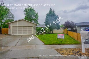 1045 E Victory Rd in Boise, ID - Building Photo