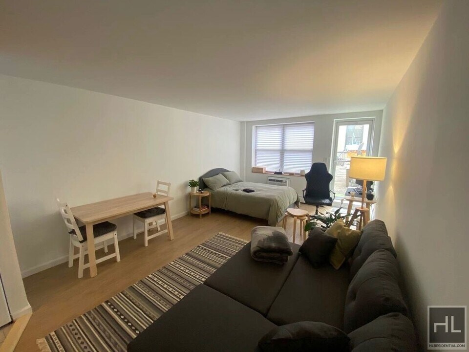 113 Eldridge St in New York, NY - Building Photo