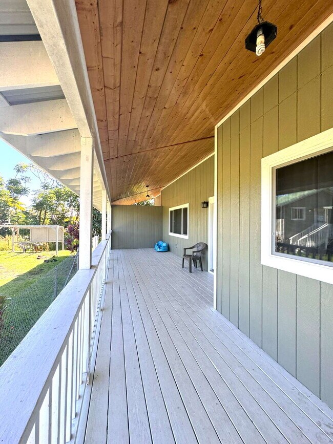 15-1898 5th St in Keaau, HI - Building Photo - Building Photo