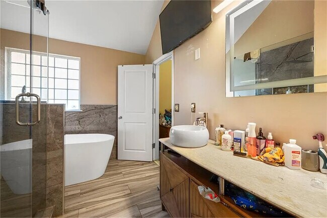 4125 Alveston Dr in Atlanta, GA - Building Photo - Building Photo