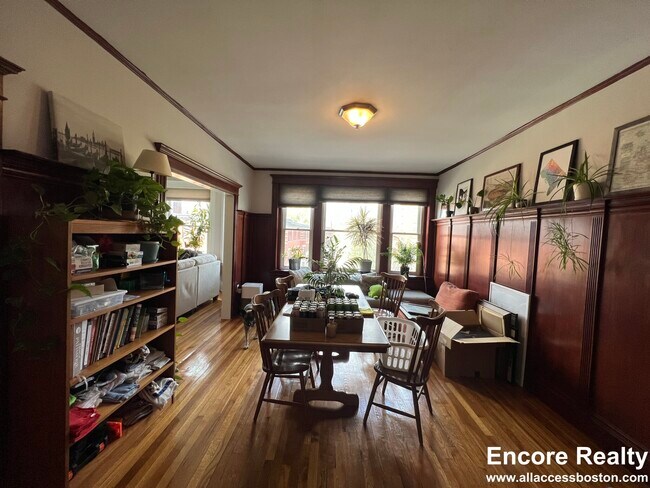 181 Harvard St, Unit 3A in Brookline, MA - Building Photo - Building Photo