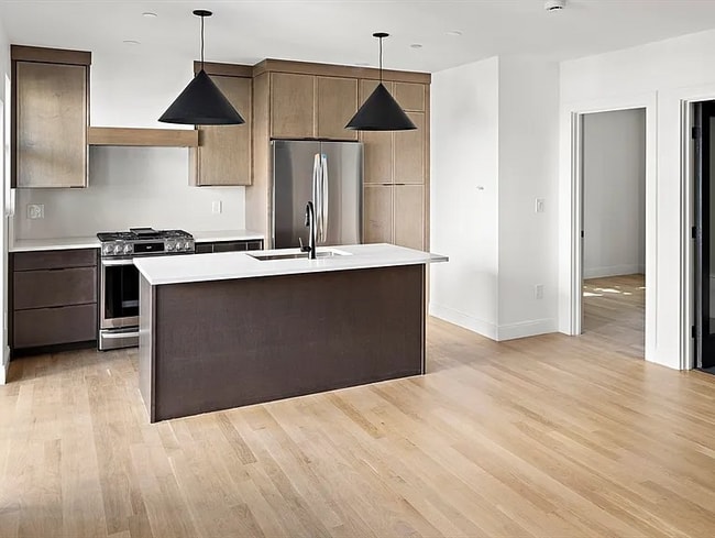 99 5th St, Unit #2 in Cambridge, MA - Building Photo - Building Photo