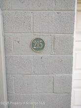 215 Grove St in Clarks Summit, PA - Building Photo - Building Photo