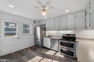 9012 Vernon View Dr in Alexandria, VA - Building Photo - Building Photo