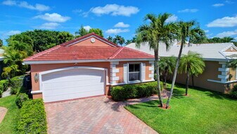 4489 Kensington Park Way in Wellington, FL - Building Photo
