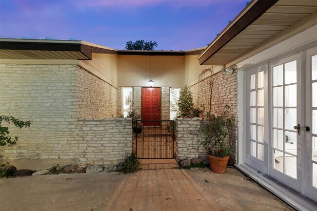 property at 250 Porter Ln