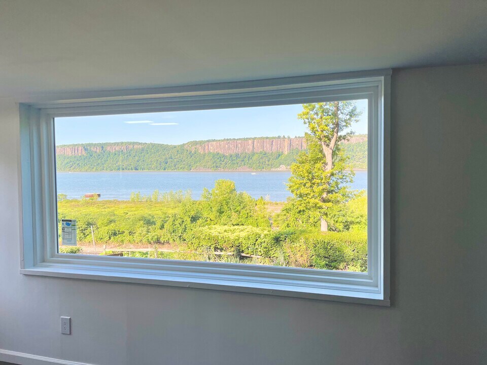 395 Warburton Ave, Unit 3 in Hastings On Hudson, NY - Building Photo