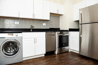 2151 N Fremont St in Chicago, IL - Foto de edificio - Building Photo