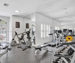 530 S Park Rd in Hollywood, FL - Building Photo - Building Photo