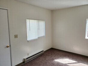 1518 T Ave in La Grande, OR - Building Photo - Building Photo