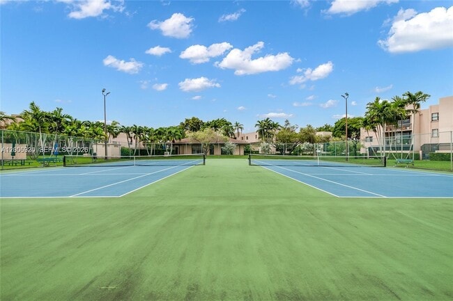 10625 SW 112th Ave in Miami, FL - Building Photo - Building Photo