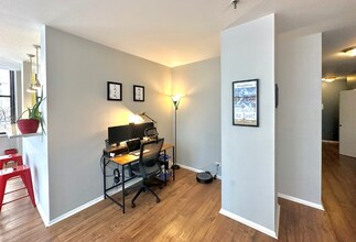 740 S Federal St, Unit 504 in Chicago, IL - Foto de edificio - Building Photo