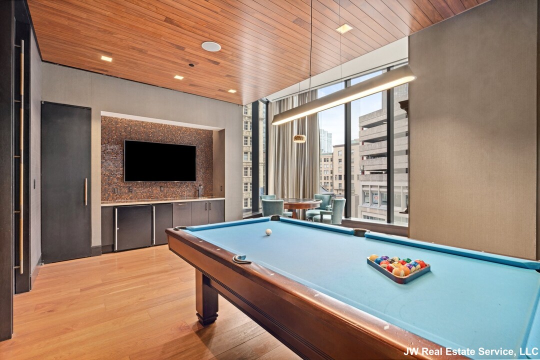 1 Franklin St, Unit 2507 in Boston, MA - Building Photo