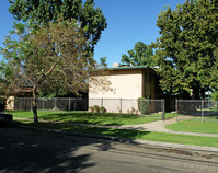 Pleasant View Apartments in Fresno, CA - Foto de edificio - Building Photo