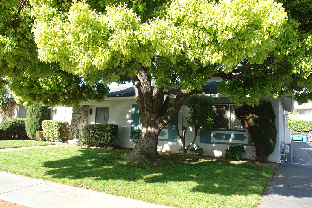 1331 Castlemont Ave in San Jose, CA - Building Photo