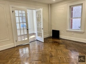 215 Highland Blvd in Brooklyn, NY - Building Photo - Building Photo