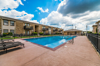 Corners Apartments in Sulphur Springs, TX - Building Photo - Building Photo