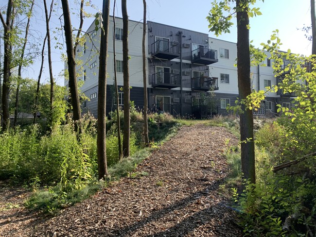 Olinda Trail Apartments in Lindstrom, MN - Foto de edificio - Building Photo