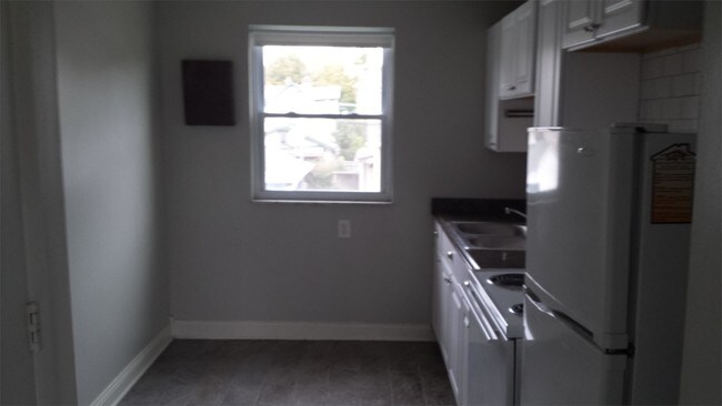 472 Elsmere St-Unit -472C in Columbus, OH - Building Photo - Building Photo