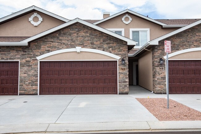 property at 740 Brambleberry Hts