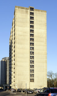 Prince of Wales Complex in Ottawa, ON - Building Photo - Building Photo