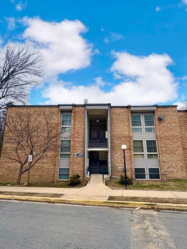 property at 2109 Greenery Ln