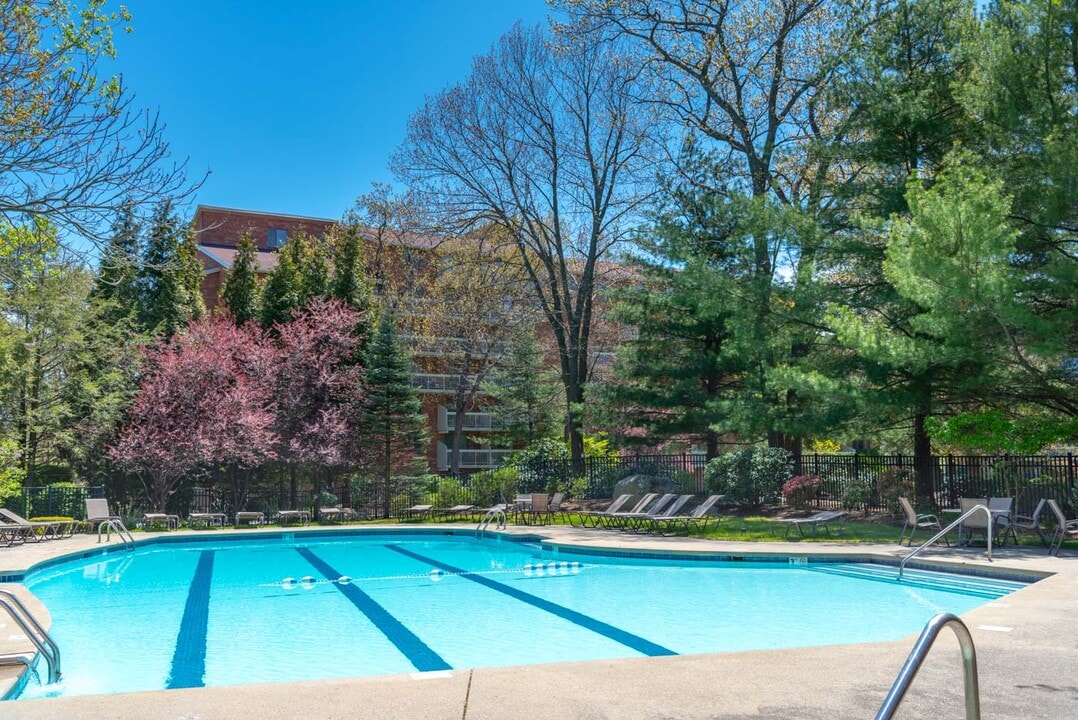 Kimball Court in Woburn, MA - Foto de edificio