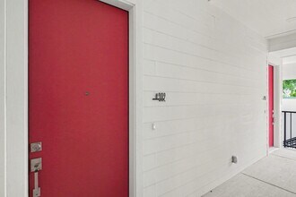 2217 N Fitzhugh Ave, Unit 302 in Dallas, TX - Building Photo - Building Photo