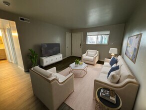 Foothills West Apartments in Colorado Springs, CO - Building Photo - Building Photo