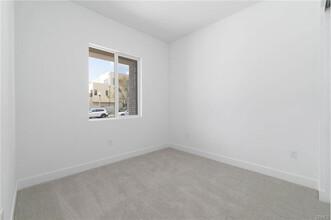 234 Carmine in Irvine, CA - Building Photo - Building Photo