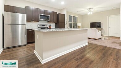 16346 Lydia Hill Dr in Chesterfield, MO - Building Photo - Building Photo