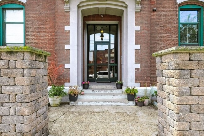 120 S 15th St, Unit 301 in Pittsburgh, PA - Building Photo - Building Photo