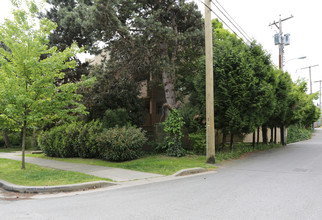 The Graham Apartments in Vancouver, BC - Building Photo - Building Photo