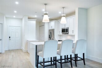 220 Vintage Cir in Naples, FL - Building Photo - Building Photo