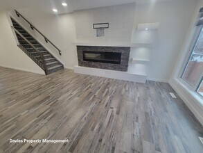 3213 Kulay Way SW in Edmonton, AB - Building Photo - Building Photo