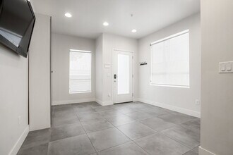 3520 W Conejos Pl-Unit -Unit 14 in Denver, CO - Building Photo - Building Photo