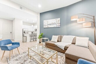 310 N Malcolm X Blvd in Dallas, TX - Building Photo - Building Photo