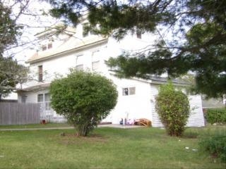 2 Rampasture Rd in Hampton Bays, NY - Building Photo