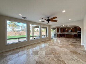 11758 Bradford Commons Dr in Las Vegas, NV - Building Photo - Building Photo