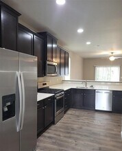 556 Bondgard Ave E in Enumclaw, WA - Building Photo - Building Photo