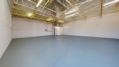 3390 S Market St in Redding, CA - Building Photo - Building Photo