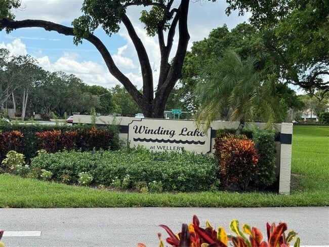 10007 Winding Lake Rd in Sunrise, FL - Building Photo - Building Photo