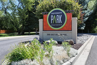 University Park & Place in Ellensburg, WA - Foto de edificio - Building Photo